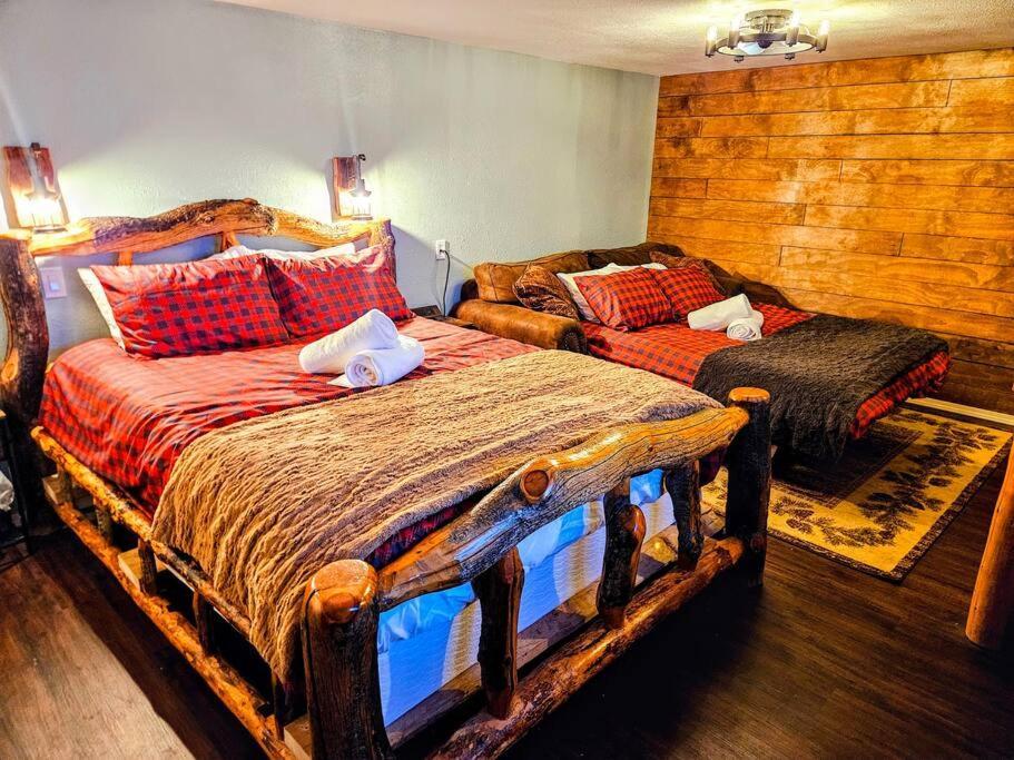 Private Cabin- Breakfast - Double Tub - 75In Tv - Sup - Washer Dryer - Bbq West Point Exteriér fotografie