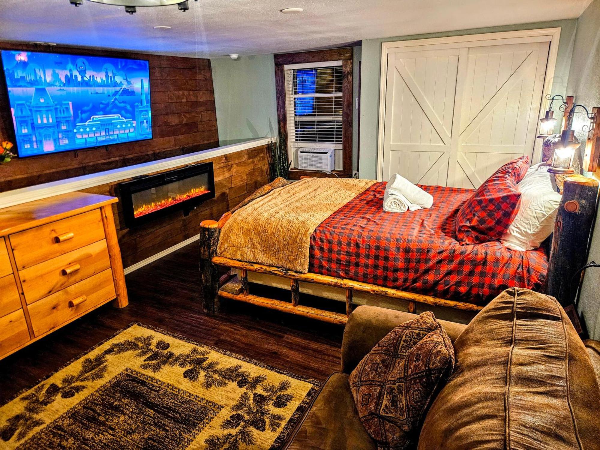 Private Cabin- Breakfast - Double Tub - 75In Tv - Sup - Washer Dryer - Bbq West Point Exteriér fotografie